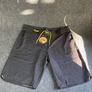 FIVE12 NWT Men’s Short Size XXL Low Rise UV Protection Gray/Yellow